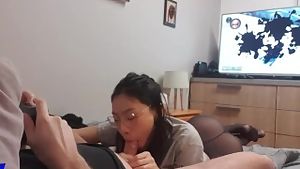 June liu 刘玥 / spicygum - chinese teen giving blow job to sexfriend while playing mario kart (asian)
