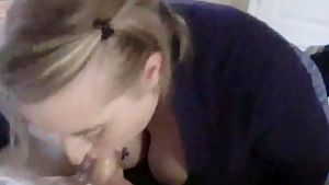 Coffee cum play: young blonde deepthroats bf's cock, swallows load from cup