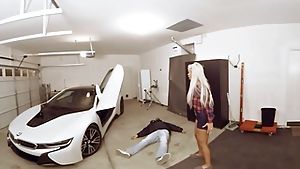 VR PORN-Hot Milf Fuck The Car Theif