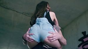 CHICAS LOCA - Outdoor sex with Russian Evelina Darling