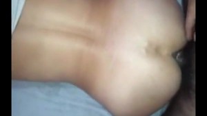 Milf getting a cumshot on her back after some anal sex