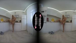 Solo chick, cindy key is masturbating all day, in vr